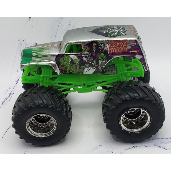 Hot Wheels Other - Hot Wheels Monster Jam Grave Digger Chrome Silver 1:64